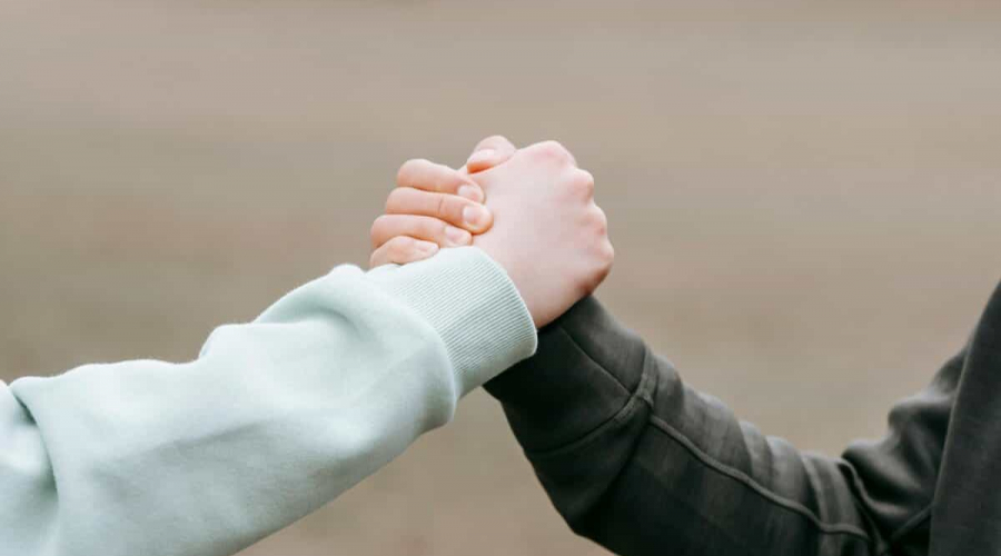 pexels-andres-ayrton-6551313